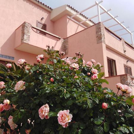 The Roses Garden Bed & Breakfast La Maddalena  Eksteriør bilde