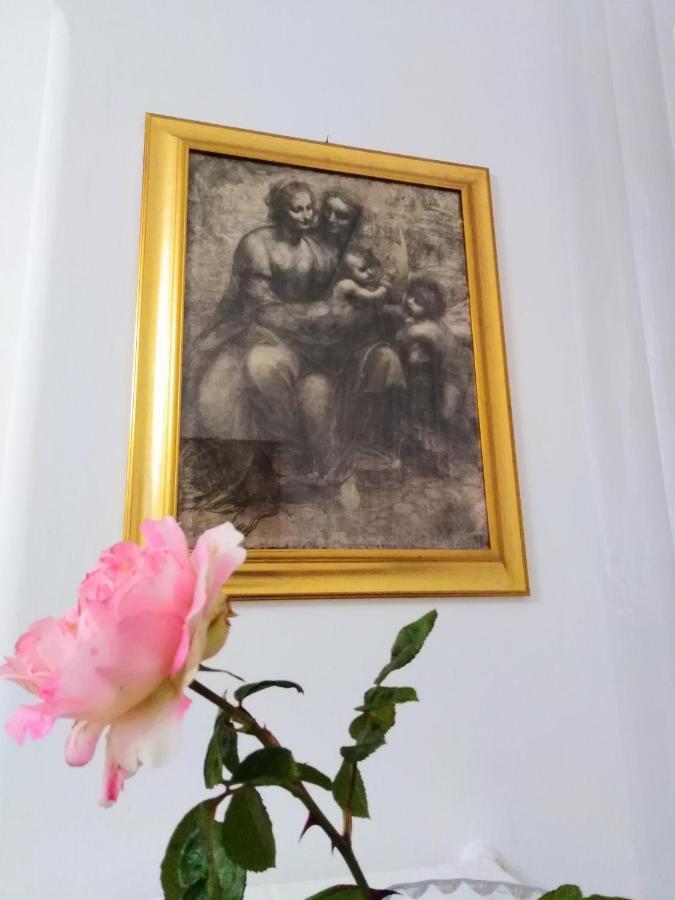 The Roses Garden Bed & Breakfast La Maddalena  Eksteriør bilde